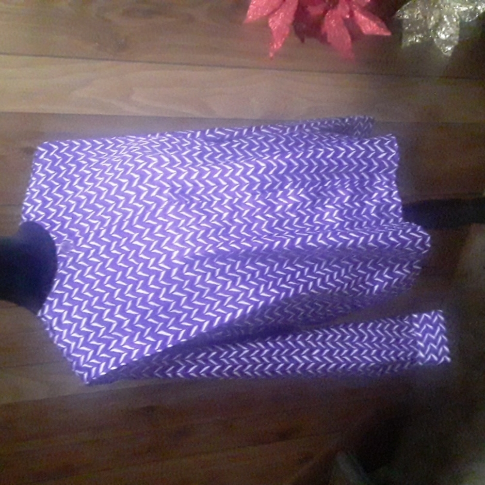 Purple white n black blouse